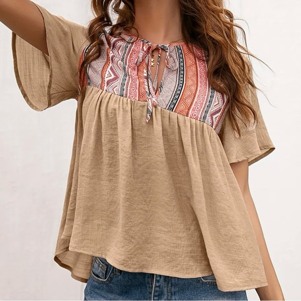 ⭐️Tan Short Sleeve Tie Front Blouse - Picture 3 of 3
